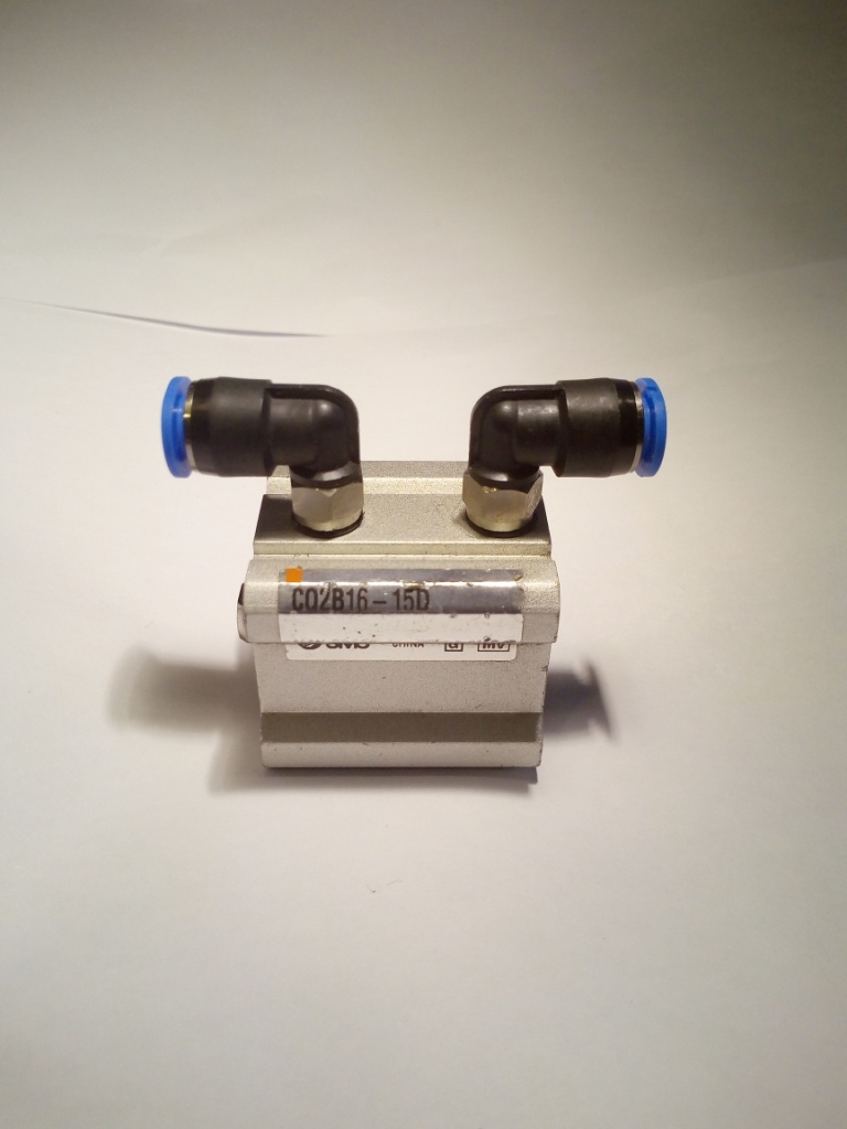 CQ2B16-15D SMC Japan Компактный пневмоцилиндр